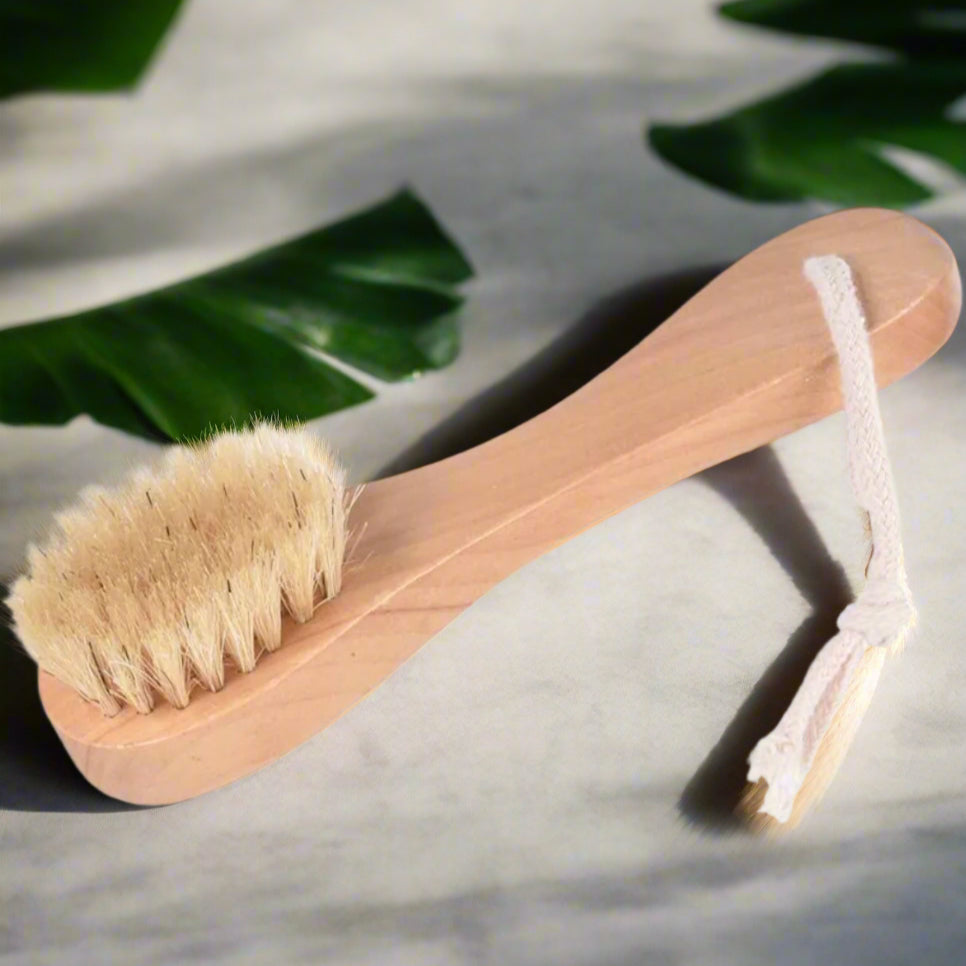Facial Dry Brush